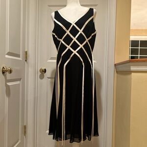 Preowned Papell Boutique Evening Black Silk Sleeveless Dress. Size 12.